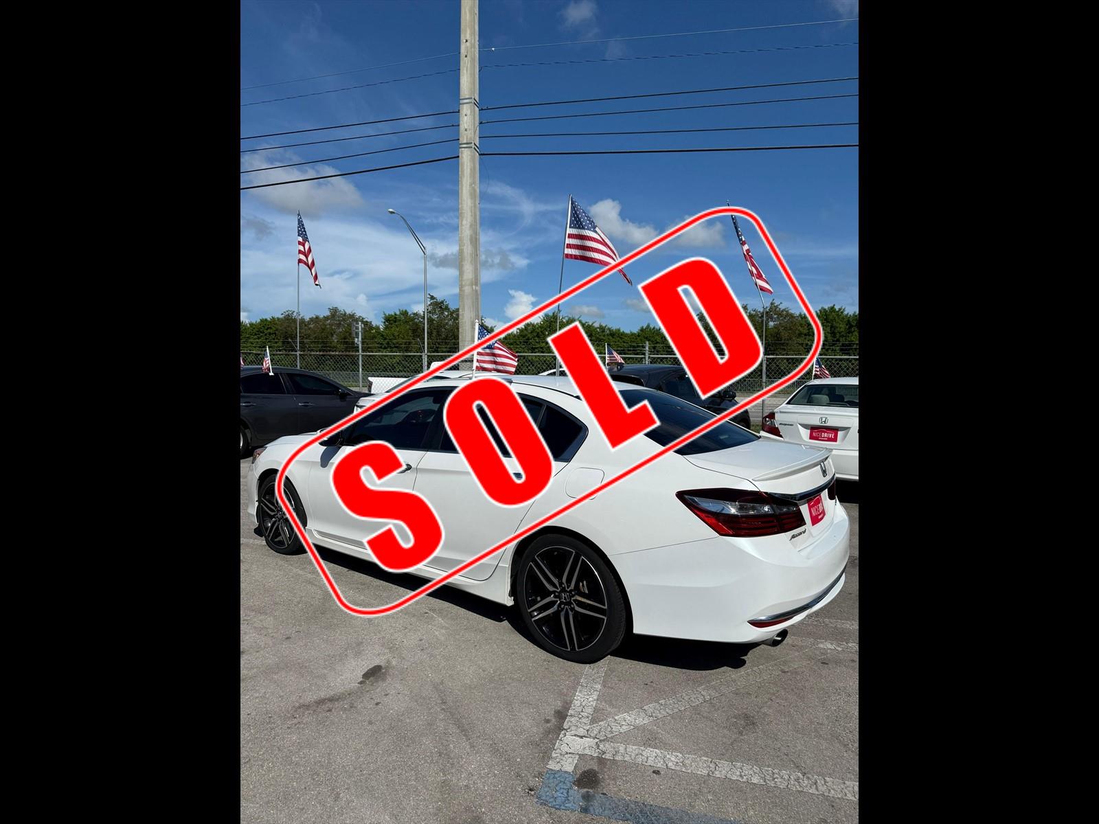 2016 HONDA Accord in Princeton, FL