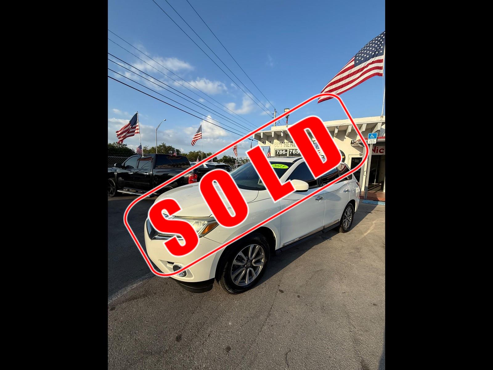 2013 Nissan Pathfinder in Princeton, FL
