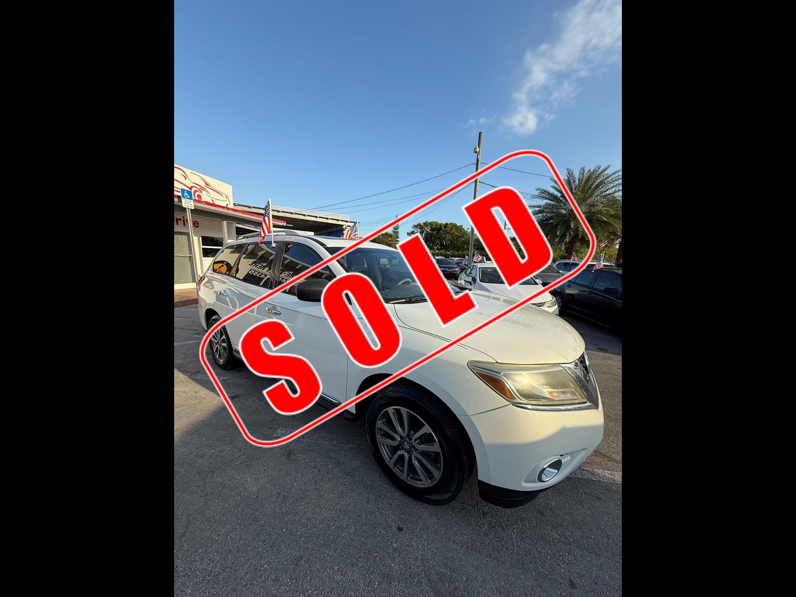 2013 Nissan Pathfinder in Princeton, FL