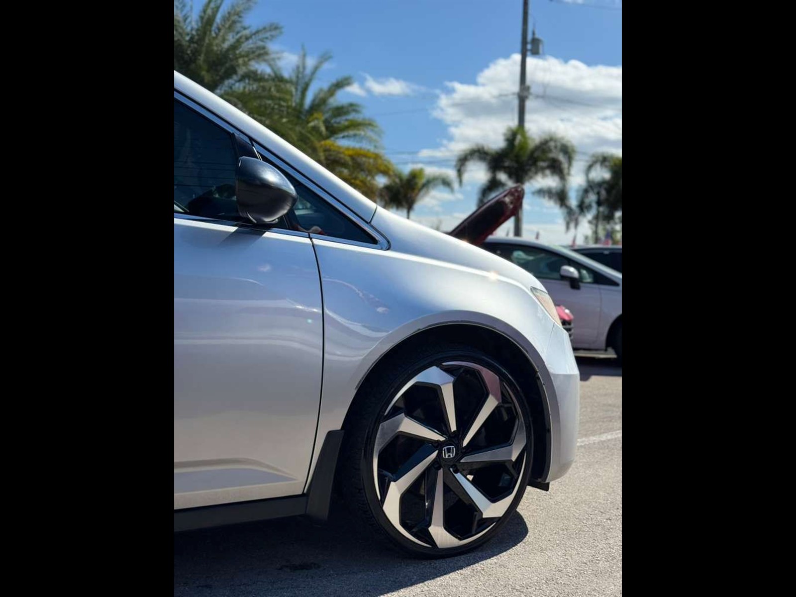 2015 HONDA Odyssey in Princeton, FL