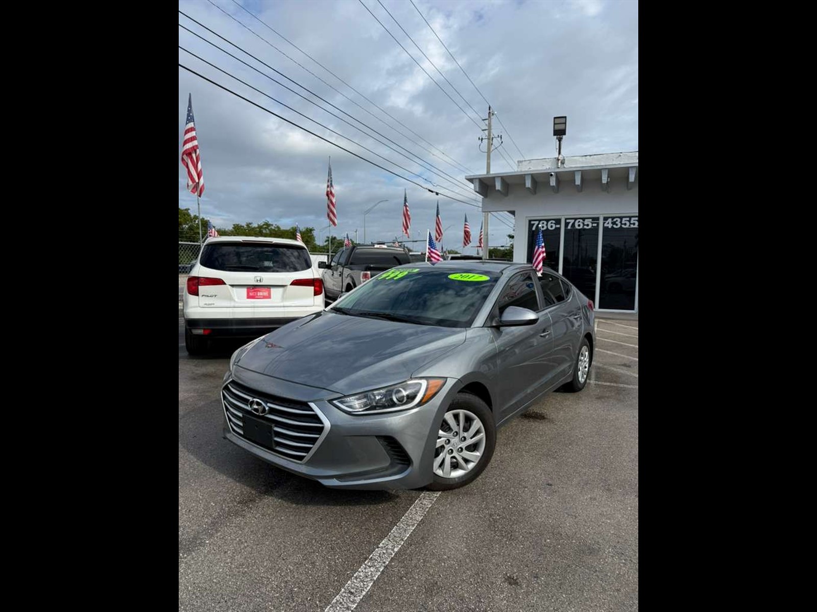 2017 HYUNDAI Elantra in Princeton, FL