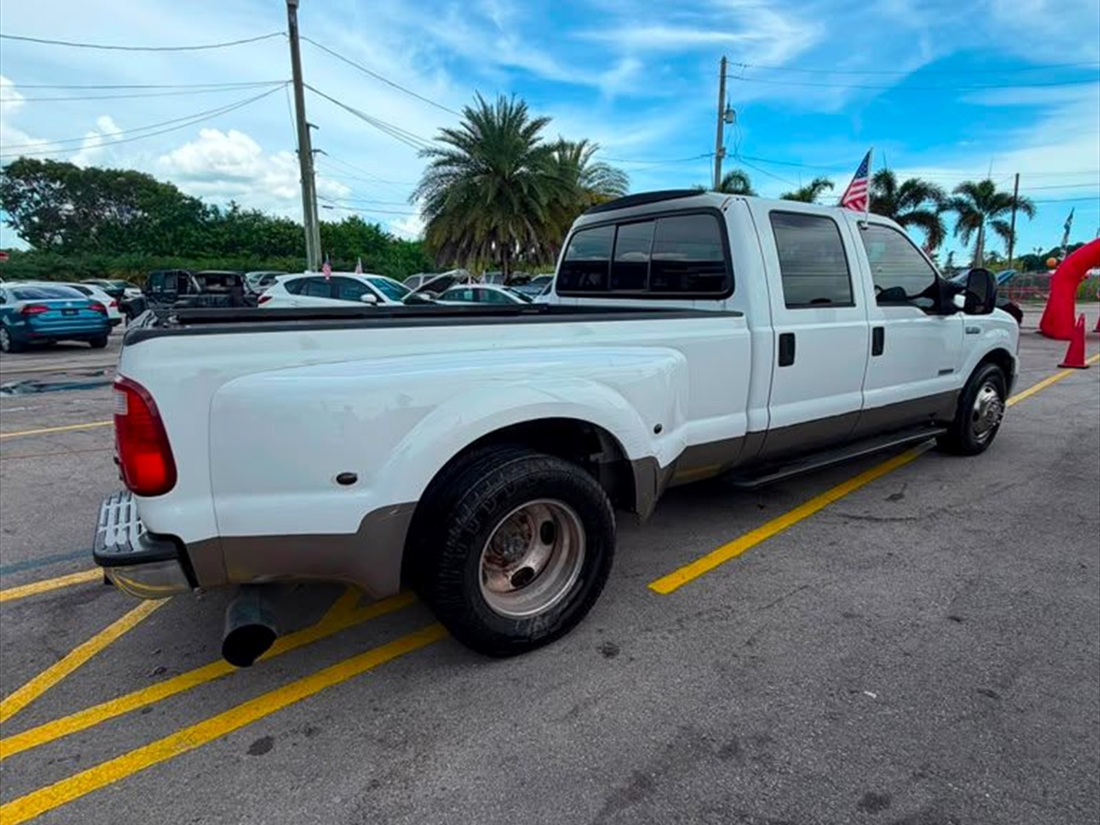 2005 FORD F-350 in Princeton, FL