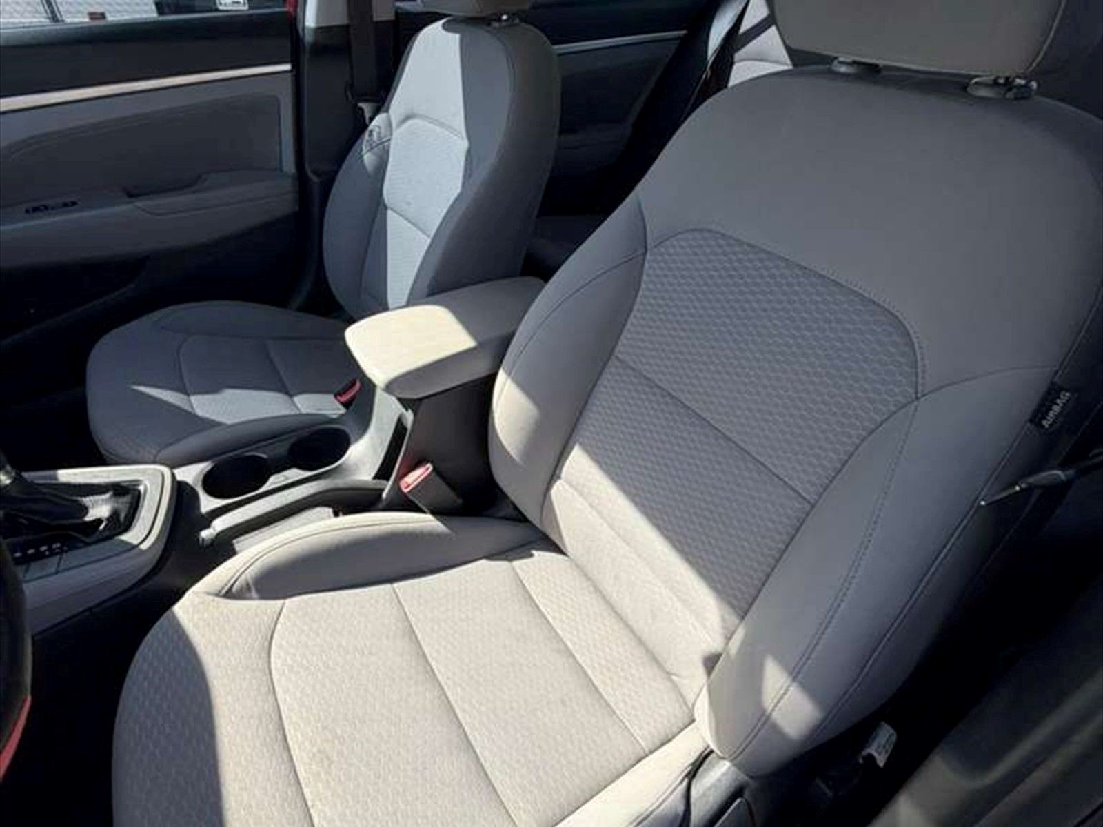 2020 HYUNDAI Elantra in Princeton, FL