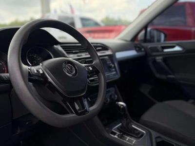 2018 VOLKSWAGEN Tiguan in Princeton, FL