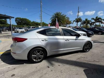 2018 HYUNDAI Elantra in Princeton, FL