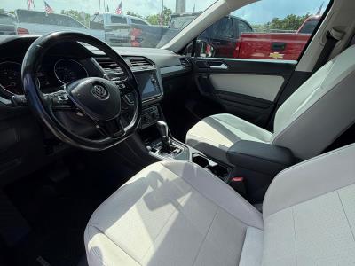 2018 VOLKSWAGEN Tiguan in Princeton, FL