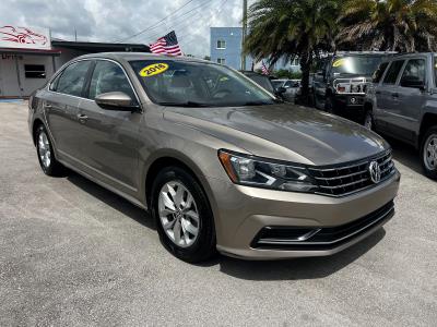 2016 VOLKSWAGEN Passat in Princeton, FL